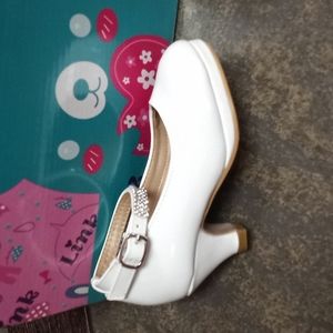 high heel shoe for girl white color
